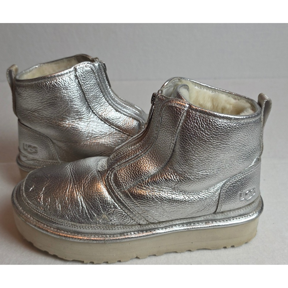 UGG Classic Femme Front Zip Metallic Silver Platform Boots 1122231 Womens 10